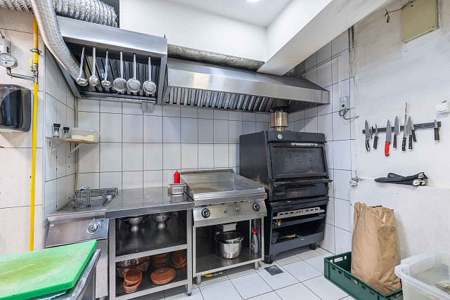 Restaurant erste Linie zum Meer in Rafailovići zu verkaufen — photo 15
